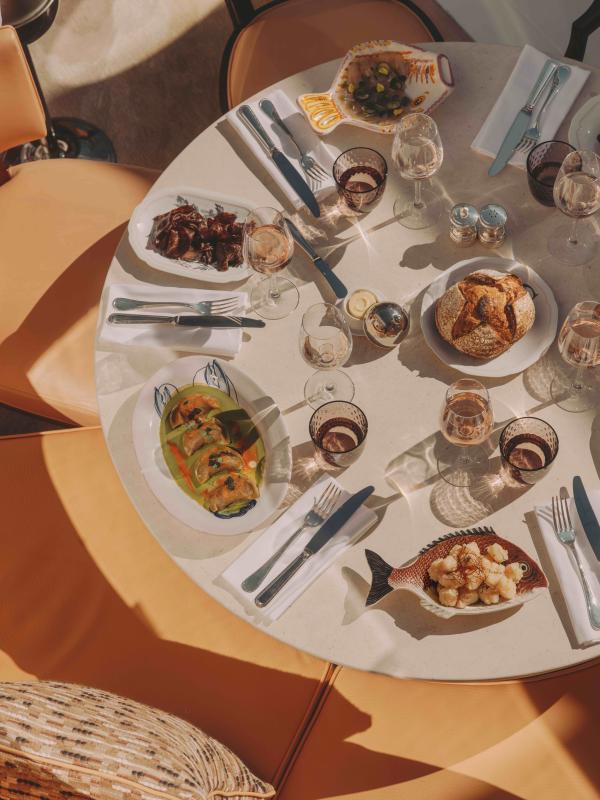 Le restaurant de l’hôtel Villa Colette designé par Philippe Starck Le restaurant de l'hôtel Villa Colette designé par Philippe Starck