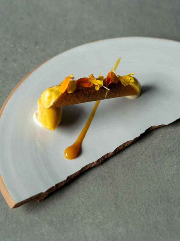 Dessert de la cheffe pâtissière Hazuki Okuno © ERH Dessert de la cheffe pâtissière Hazuki Okuno © ERH