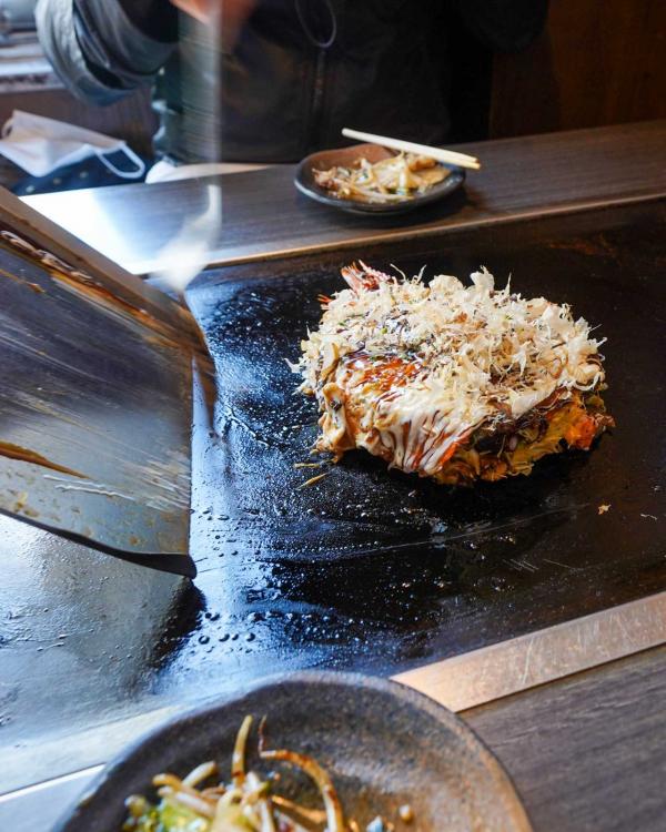 Okonomiyaki à Osaka © DR