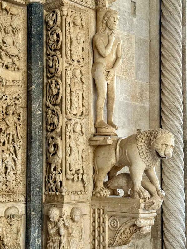 Le portail roman de la cathédrale de Trogir© Emmanuel Laveran