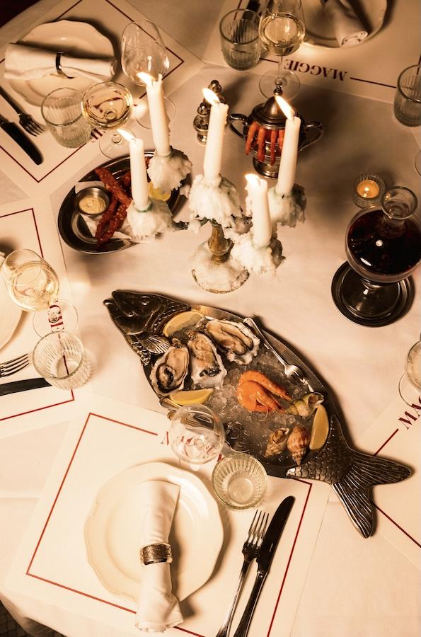Plateau de fruits de mer du restaurant Maggie Comptoir à l'hôtel Rochechouart à Paris © DR