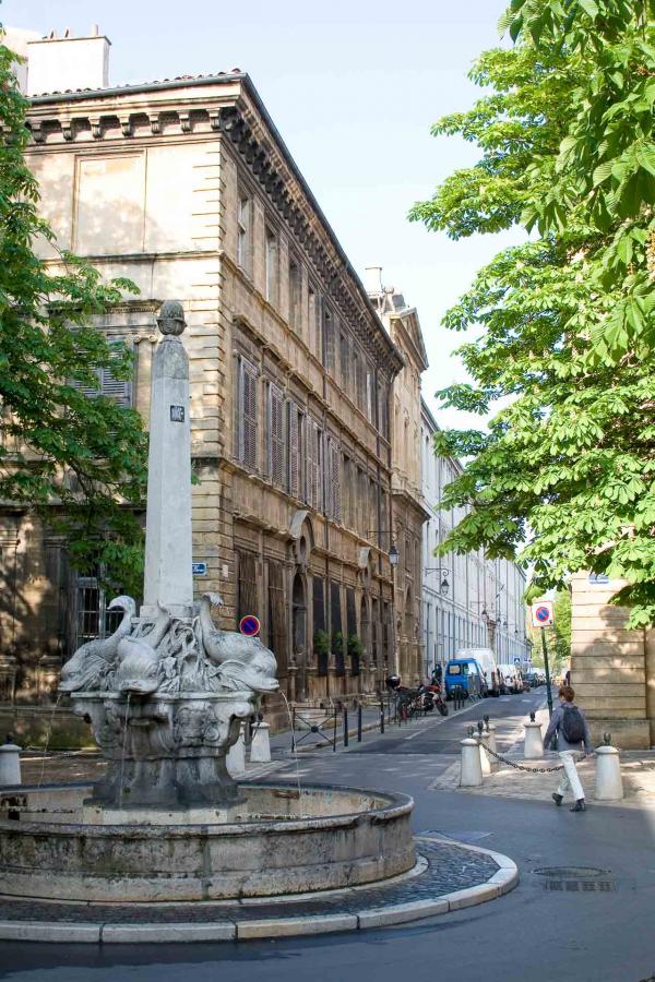 Place des Quatre Dauphins © Kheper