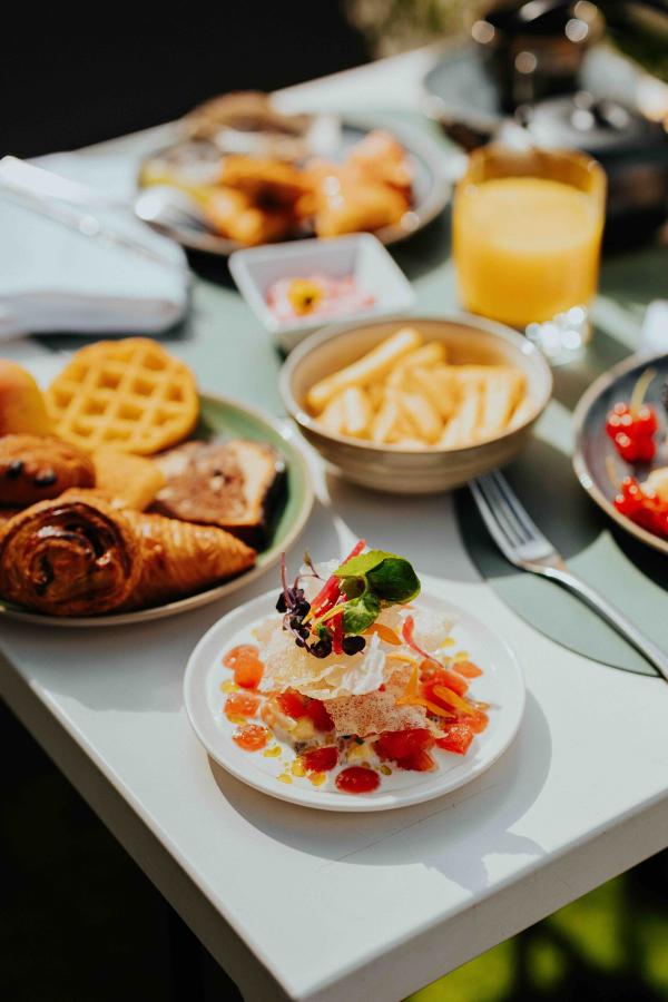 L’un des meilleurs brunch de Paris, à l’hôtel Pullman Tour Eiffel © StudioFengari L'un des meilleurs brunch de Paris, à l'hôtel Pullman Tour Eiffel © StudioFengari