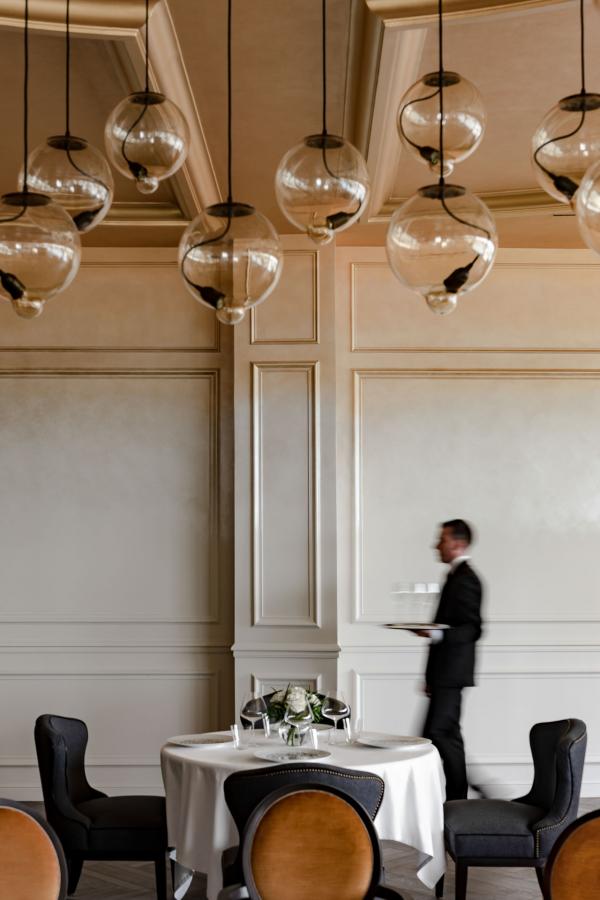 Intérieurs du restaurant Le Royal © MR. TRIPPER