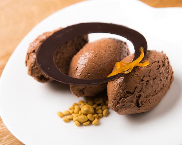 Le chocolat, ici servi en mousse, est omniprésent en Flandre © Visit Flanders / Kris Jabocs