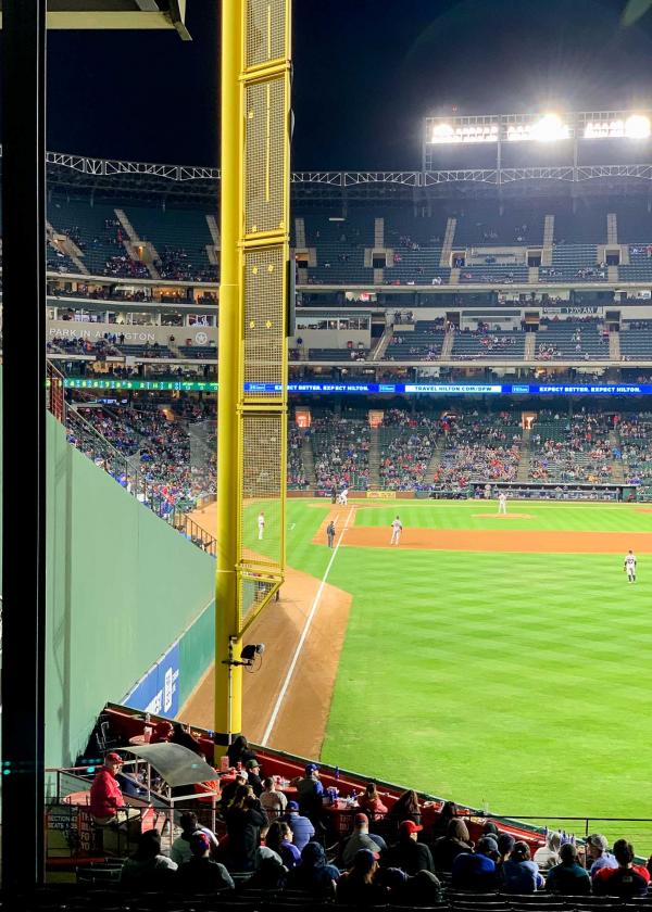 Pendant un match de baseball des Texas Rangers © YONDER.fr