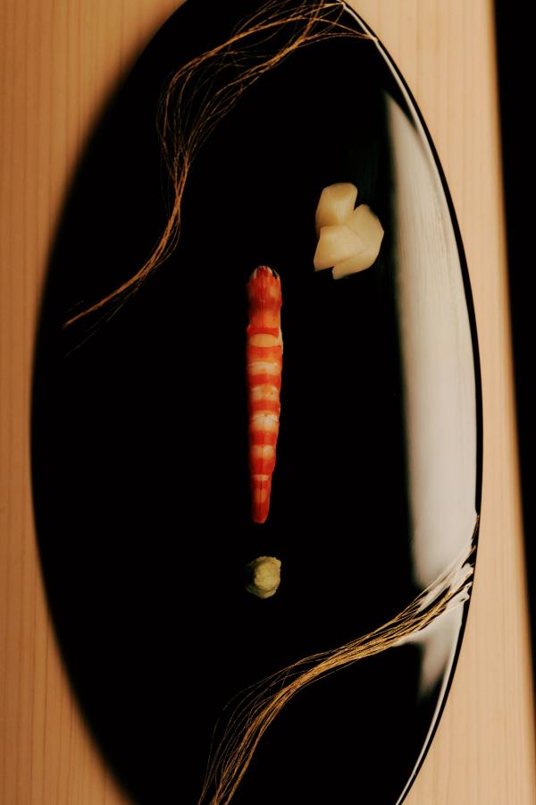 © Janu Tokyo, comptoir à sushis 