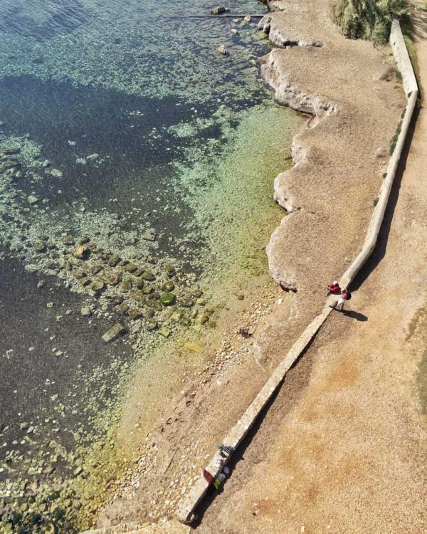 Vue sur la mer depuis le monastère fortifié de l'Île Saint-Honorat © Yonder.fr