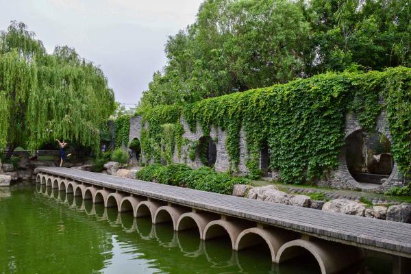 Le jardin est le lieu idéal pour un shooting photo. © Pierre Gunther 