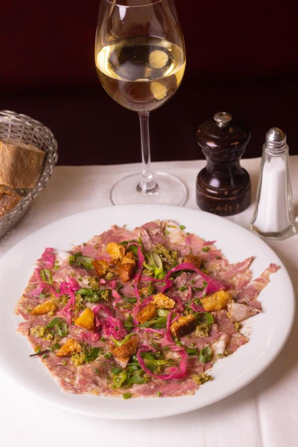 Moulin à Vent Carpaccio de tête de cochon © Maurice Rougemont 