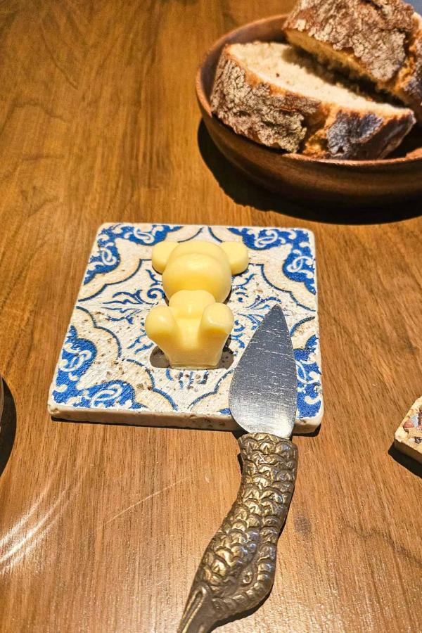 Accents Table Bourse © Florence Valencourt
