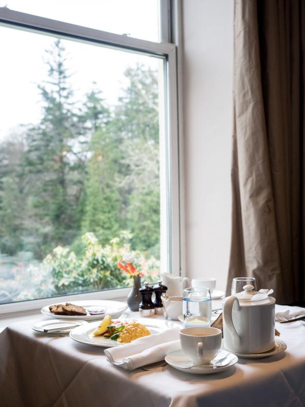 Réveil en douceur : petit-déjeuner avec vue sur la mer © Alix Laplanche