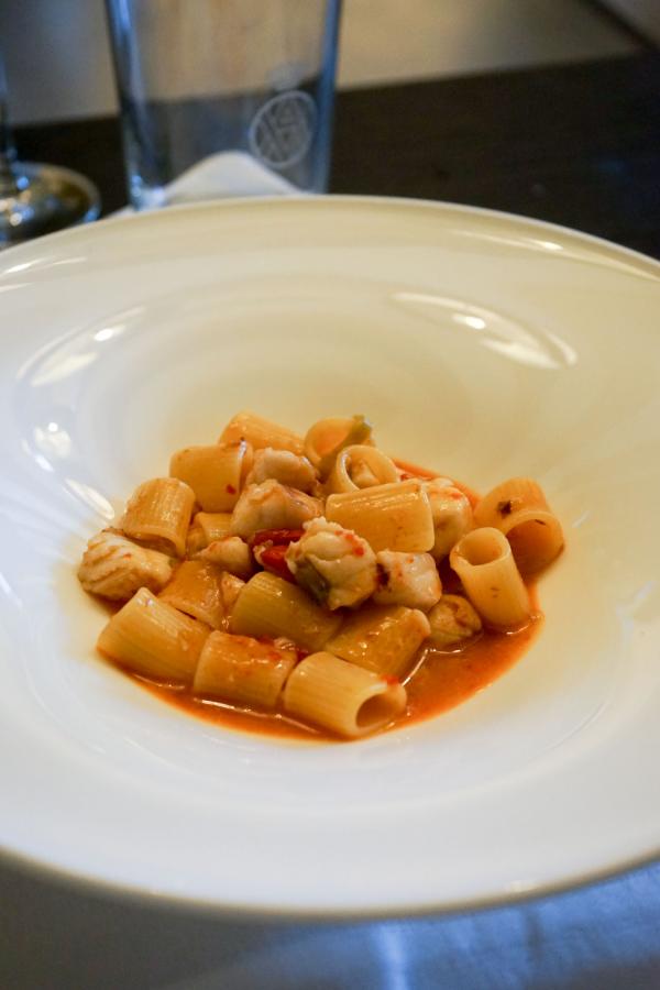 De délicieuses pasta au rouget, acheté avec le chef au marché du Rialto, le matin même © MB|YONDER.fr