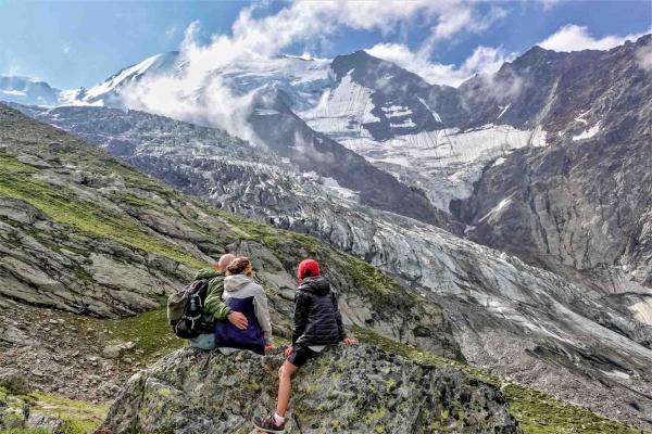 Balade en famille au glacier de Bionnassay © OT Saint-Gervais - Boris Molinier