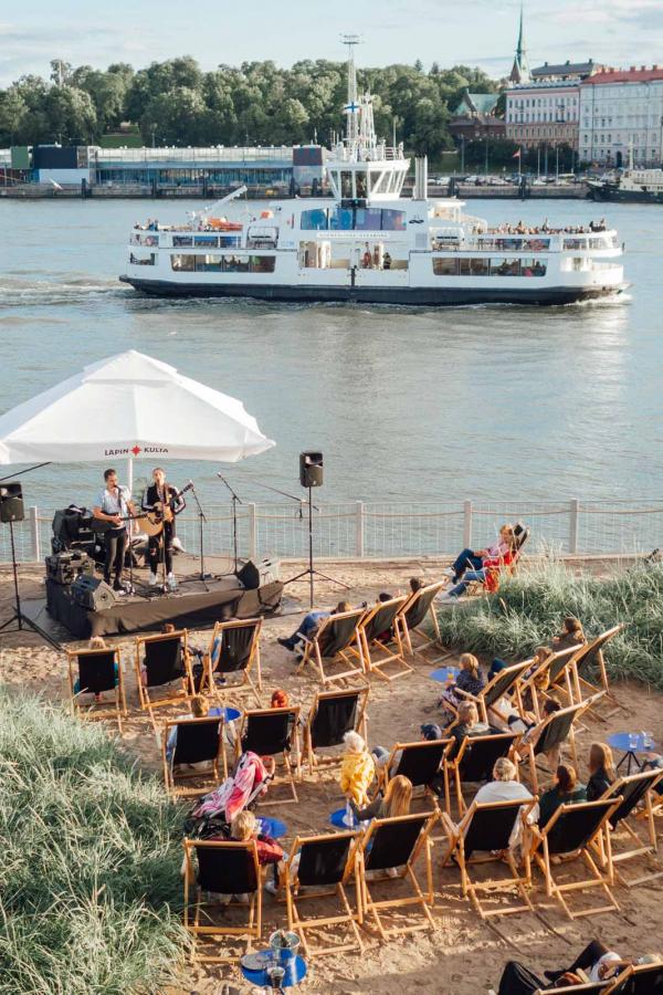 Concert au bord de l'eau à Helsinki © Julia Kivela