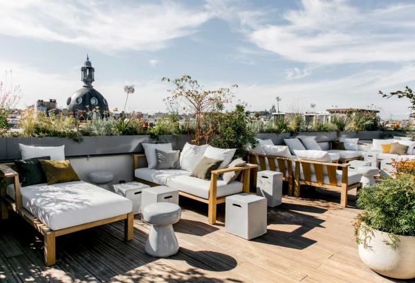 Le rooftop de l'Hôtel National des Arts et Métiers © Jérôme Galland