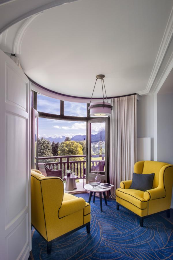 Hotel Royal Evian - Junior Rotonde Suite Salon © DR 
