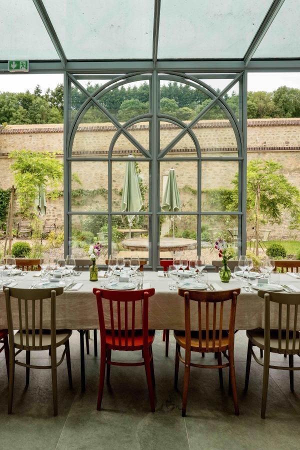 Le restaurant de l’hôtel Les Prés dans le Perche © Marielle Gaudry Le restaurant de l'hôtel Les Prés dans le Perche © Marielle Gaudry