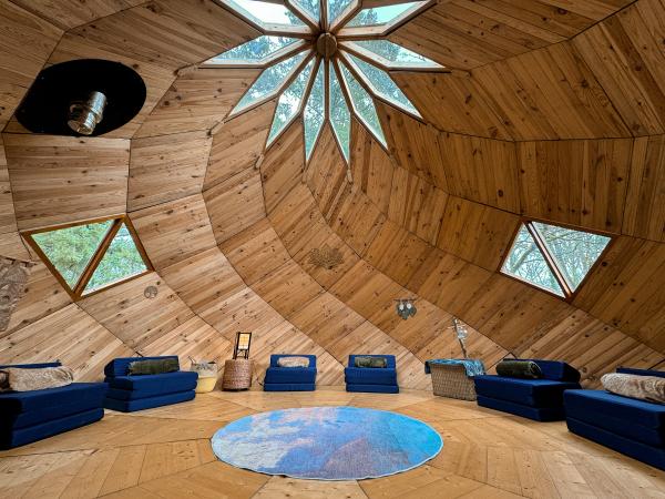 Zome au Loire Valley Lodges © Olivia Travers