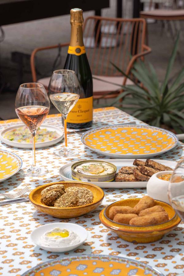 Terrasse Veuve Clicquot_Les Ombres_©Bertille Chabrolle Terrasse Veuve Clicquot_Les Ombres_©Bertille Chabrolle