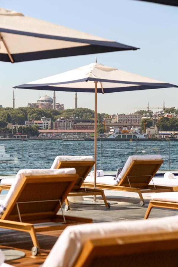 The Peninsula Istanbul - piscine