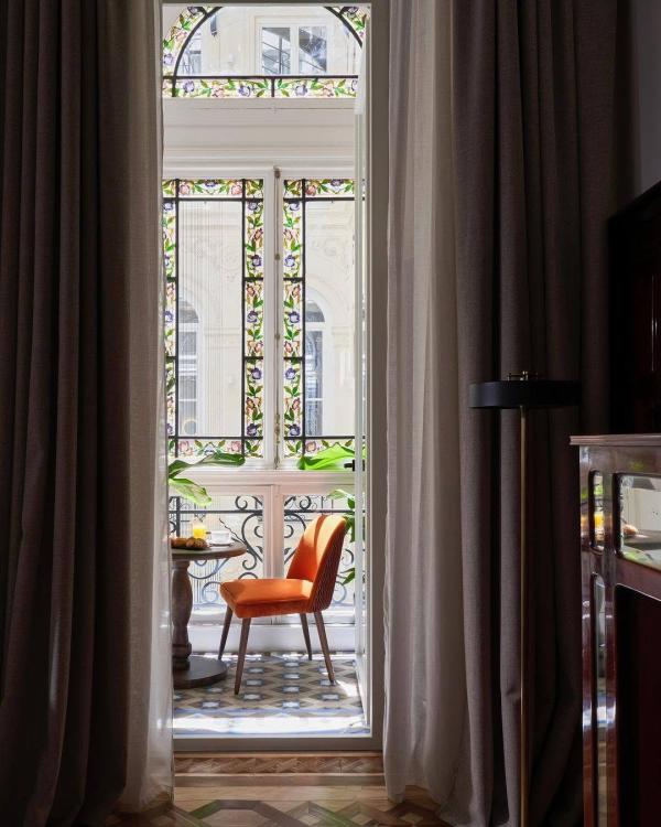 Chercher le soleil d'octobre en Espagne au © Palacio Gran Vía, a Royal Hideaway Hotel