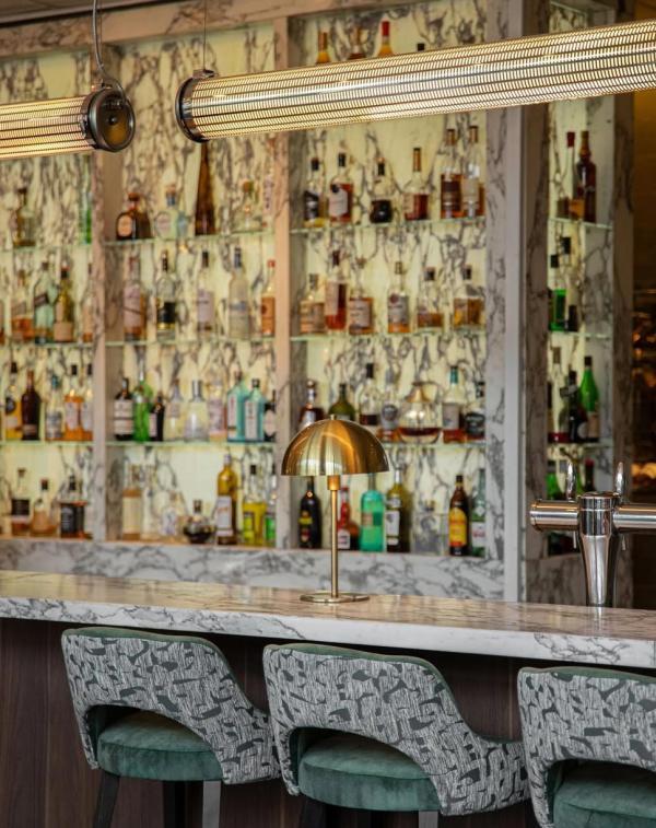 Le bar de l’hôtel Pullman © denzel.slv Le bar de l'hôtel Pullman © denzel.slv
