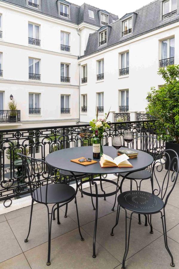 Suite terrasse © Hôtel & Spa Napoléon Fontainebleau 