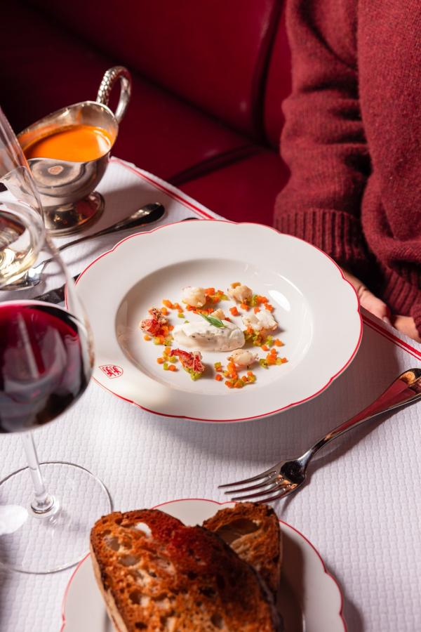 Restaurant Chez Miocque Deauville, soufflé au Cointreau © TheTravelBuds x Chez Miocque Restaurant Chez Miocque Deauville, soufflé au Cointreau © TheTravelBuds x Chez Miocque