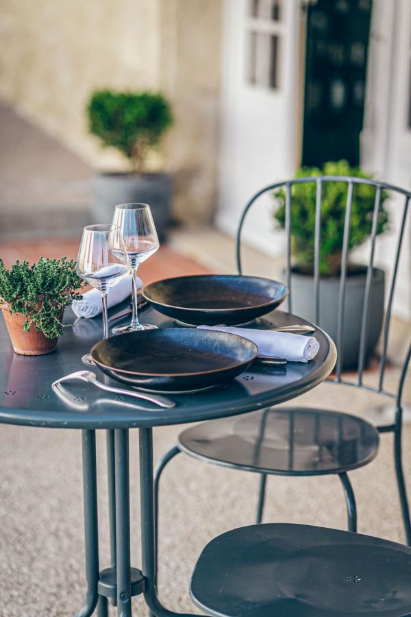 La terrasse d'été du Florida à Castera Verduzan © Magazine Art&décoration / 2020