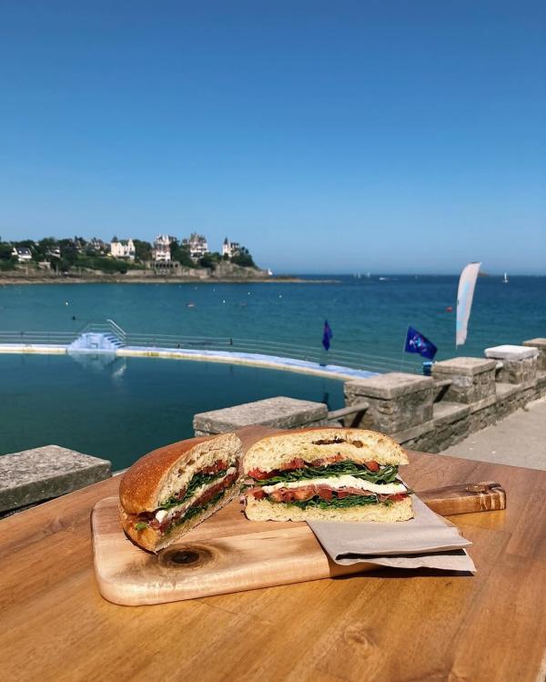 Un apéro qui s’éternise à Dinard au restaurant © Le Sunset Un apéro qui s'éternise à Dinard au restaurant © Le Sunset