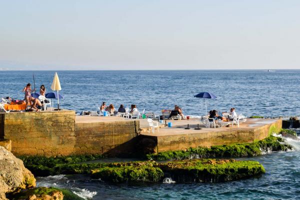 Fin d'après-midi ensoleillée sur le Sporting Beach Club © YONDER.fr