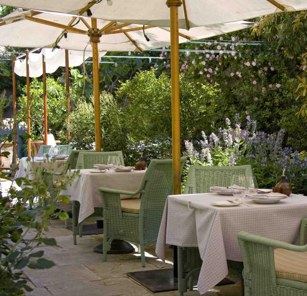 Jardin du Bistrot de la Mirande © DR