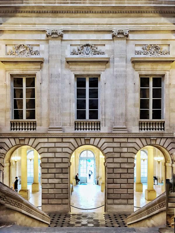 La superbe façade intérieure du Grand-Théâtre de Bordeaux © YONDER.fr