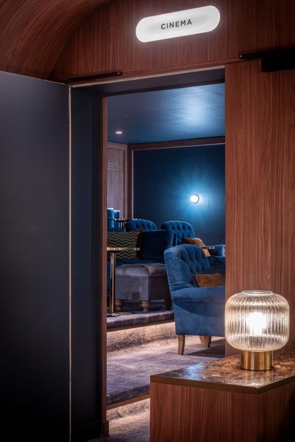 Cinema © Burdigala by Inwood Hotels 