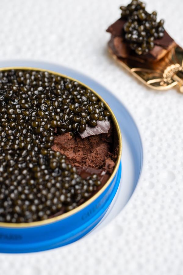 Crémeux chocolat et caviar © TheTravelBuds