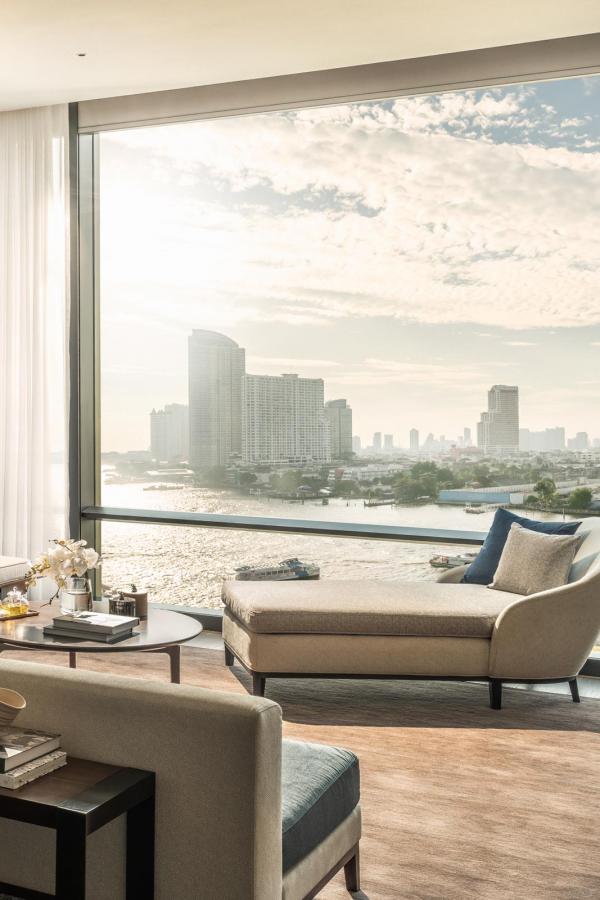 Four Seasons Bangkok at Chao Phraya River — Executive Suite © Ken Seet