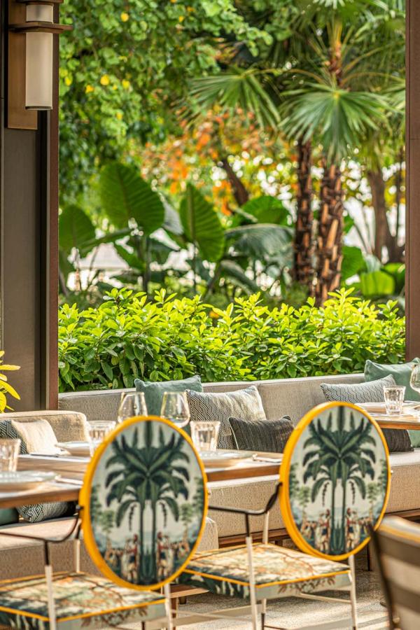 Four Seasons Bangkok Chao Phraya - Palmier Brasserie - Ken Seet