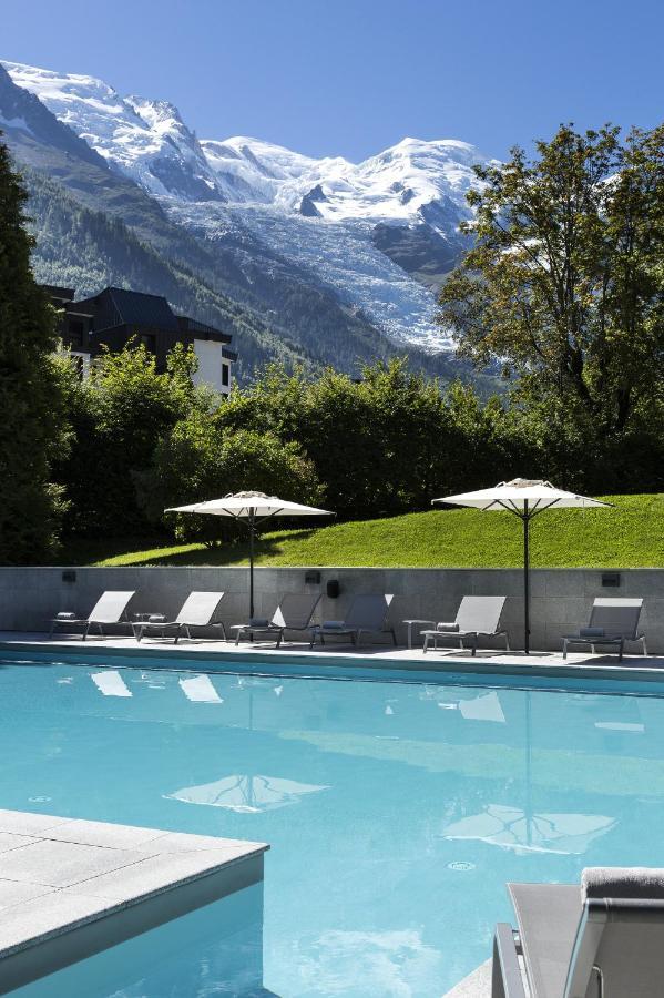 Hôtel Mont-Blanc — piscine © DR