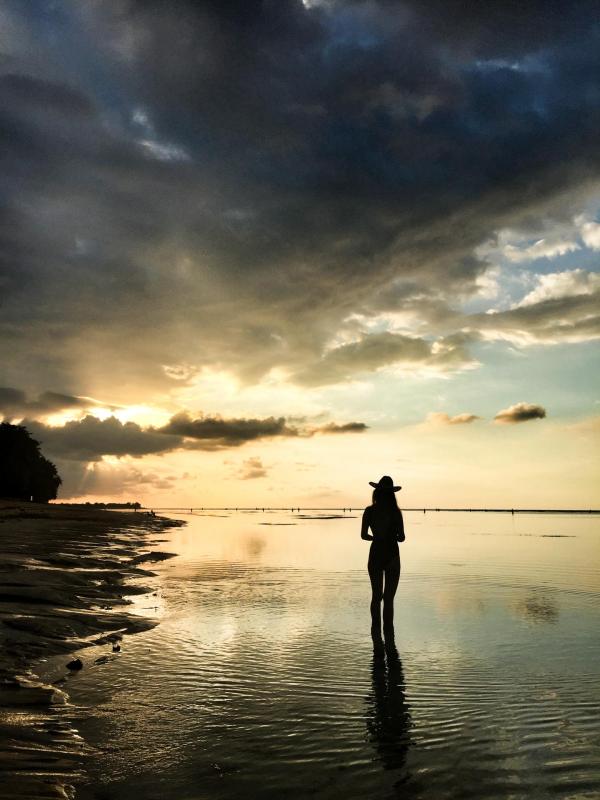 L'incontournable coucher de soleil sur la plage privée de l'hôtel © Constance Lugger