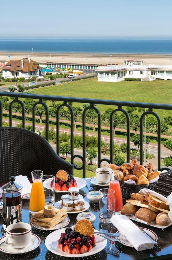 Resort Barrière de Deauville - Le Royal Deauville © DR