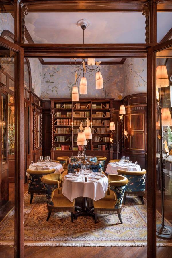 Maison Russe | Le luxueux décor du restaurant, l'un des plus beaux de Paris © Romain Ricard