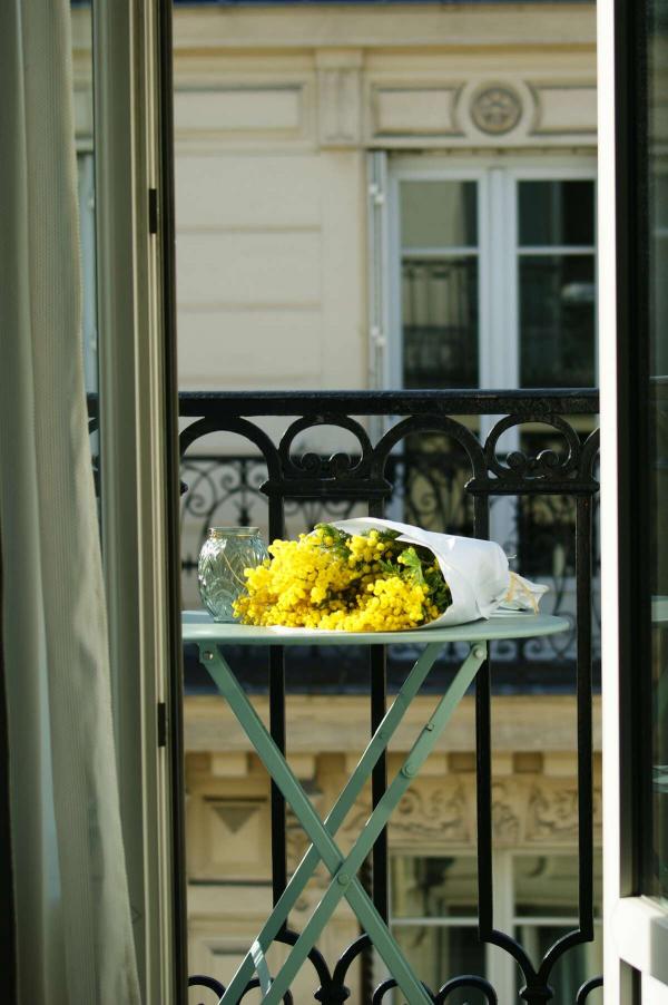 Hôtel Petit Lafayette – Balcon haussmannien © DR