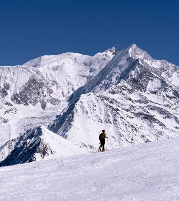 Les itinéraires balisés de ski de randonnée sont accessibles et bénéficient d'un panorama à couper le souffle © Boris Molinier