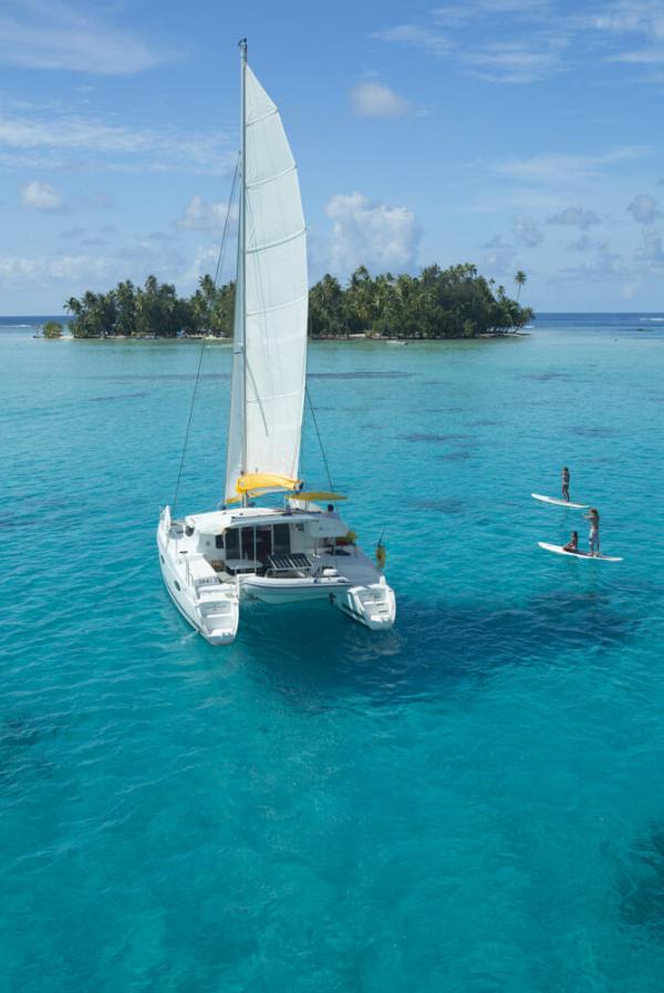 Croisière en voilier au large de Tahaa © Tahiti Tourisme