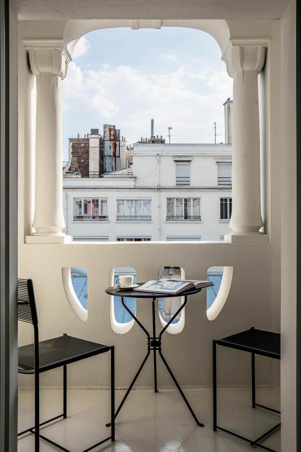 Terrasse — Hôtel du Rond Point des Champs Elysées © Gilles Trillard.