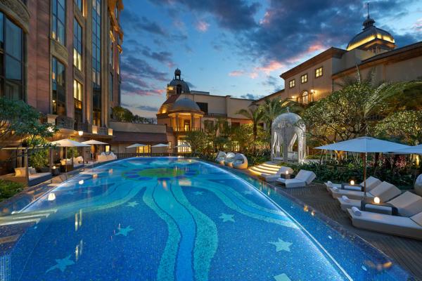 Piscine extérieure du spa | © Mandarin Oriental Hotels Group