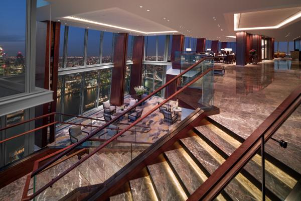 Le spectaculaire lobby au 34ème étage | © 2014 Shangri-La International Hotel Management Ltd.