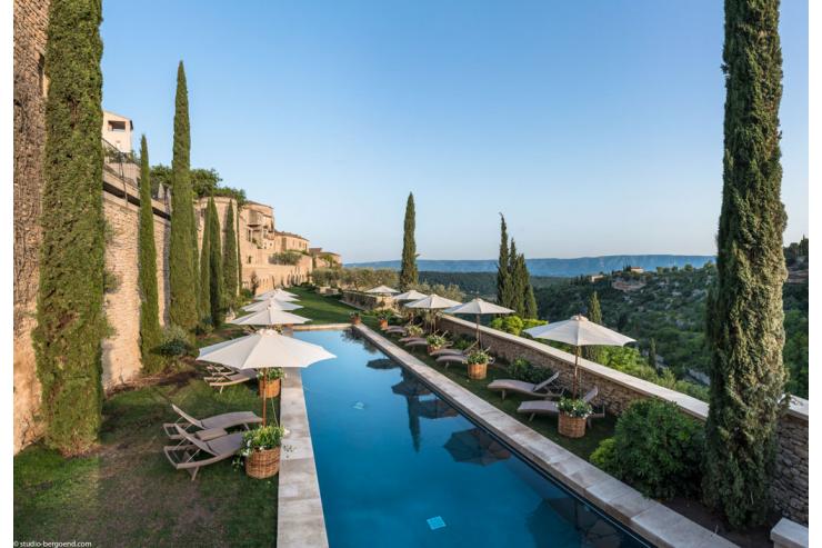 Bastide de Gordes — piscine © Airelles Collection