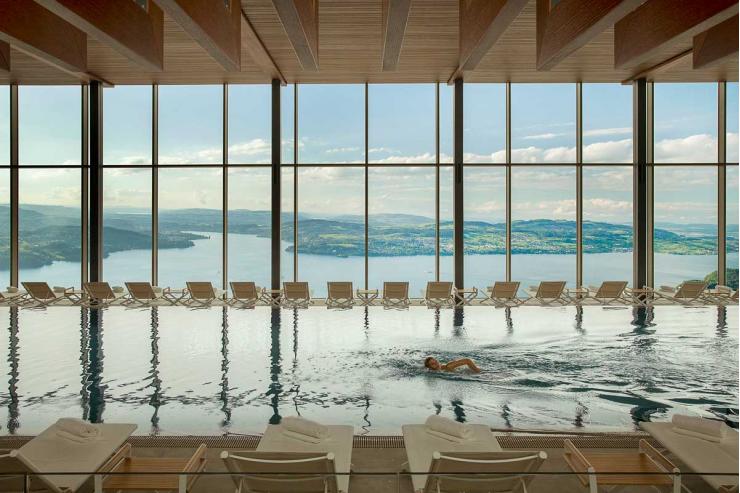 Bürgenstock Hotels & Resort | Piscine avec vue sur le lac des Quatre-Cantons © DR